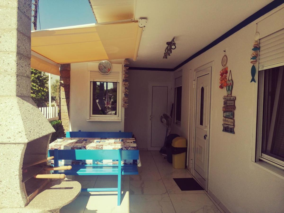 Villa Blue House Nea Kallikrateia Exterior foto