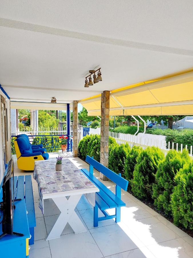 Villa Blue House Nea Kallikrateia Exterior foto